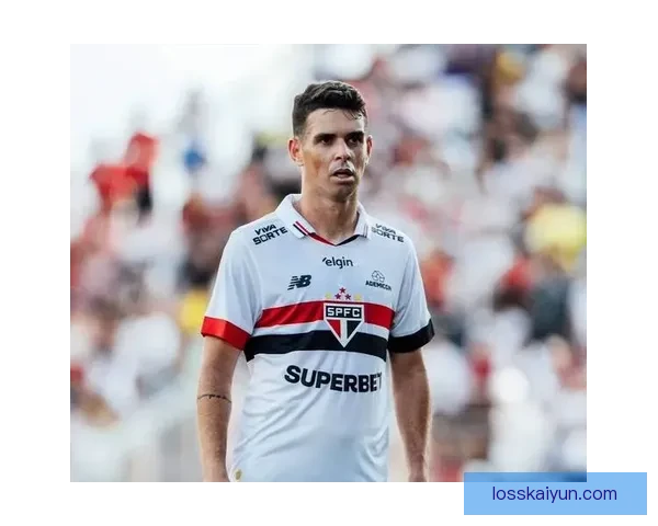 奥斯卡传球能力持续提升，助力球队在赛事中表现稳健