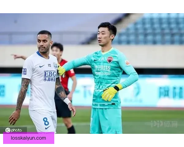 特奥在新赛季表现稳健，成为现代边卫的典范选手